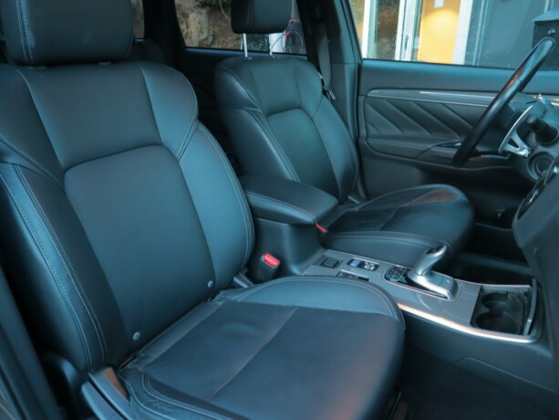 mitsubishi-outlander-elektrisitetbensin-2019-big-7