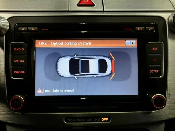 volkswagen-passat-cc-diesel-2010-big-17