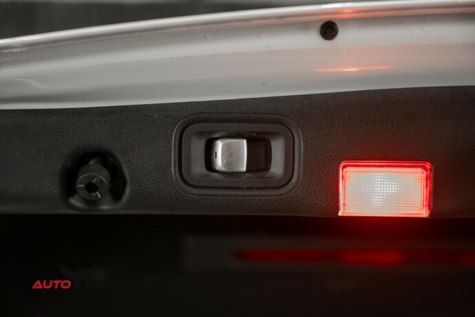 mercedes-benz-e-klasse-diesel-2016-big-13