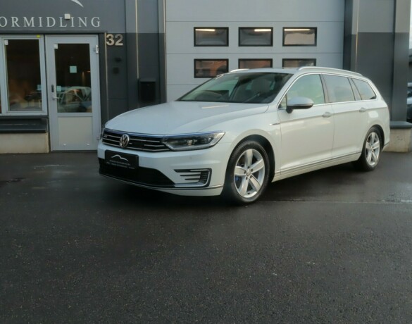 volkswagen-passat-elektrisitetbensin-2017-big-0