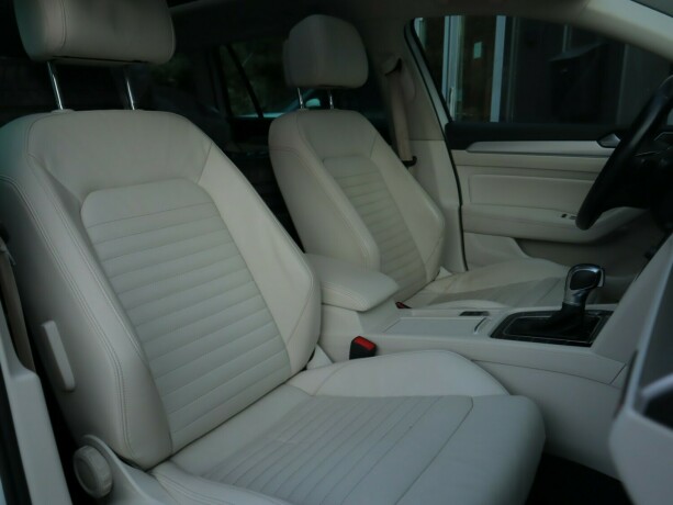 volkswagen-passat-elektrisitetbensin-2017-big-11