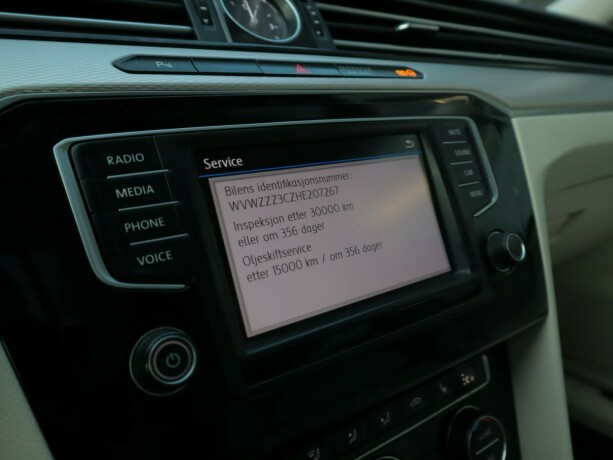 volkswagen-passat-elektrisitetbensin-2017-big-28