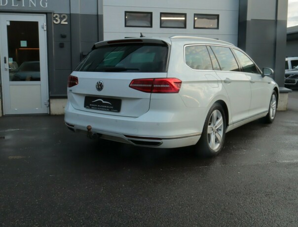 volkswagen-passat-elektrisitetbensin-2017-big-3