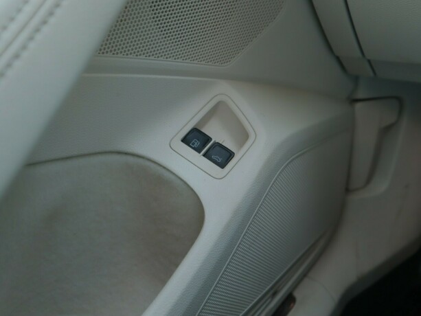 volkswagen-passat-elektrisitetbensin-2017-big-25