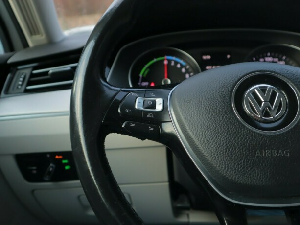 volkswagen-passat-elektrisitetbensin-2017-big-15
