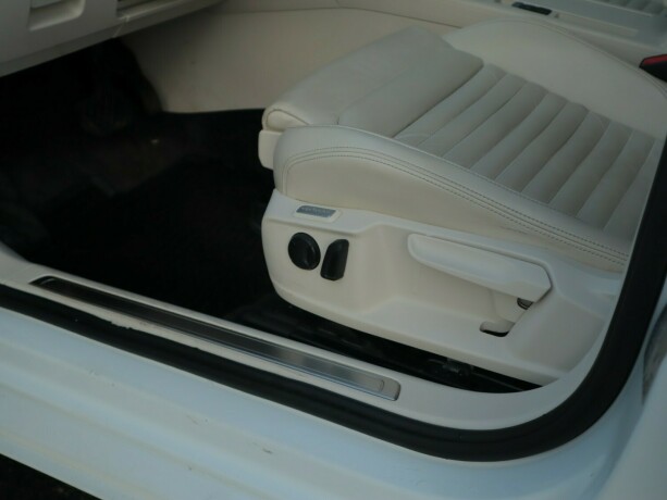 volkswagen-passat-elektrisitetbensin-2017-big-12