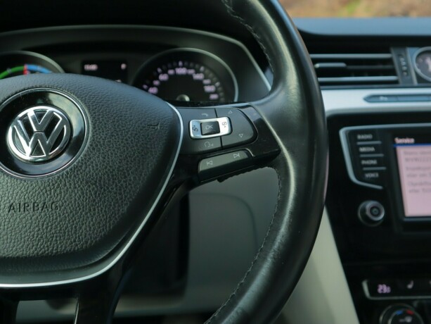 volkswagen-passat-elektrisitetbensin-2017-big-16