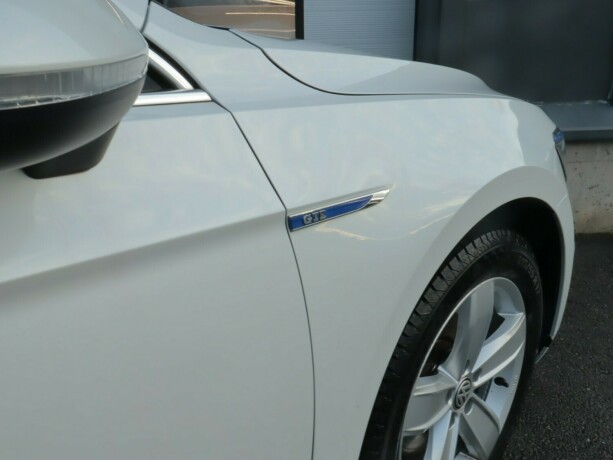 volkswagen-passat-elektrisitetbensin-2017-big-21