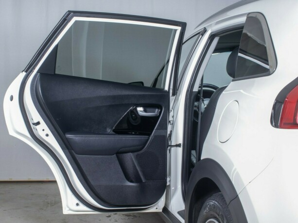 kia-niro-elektrisitetbensin-2017-big-30