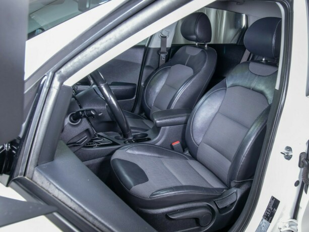 kia-niro-elektrisitetbensin-2017-big-34