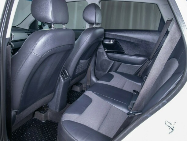 kia-niro-elektrisitetbensin-2017-big-32