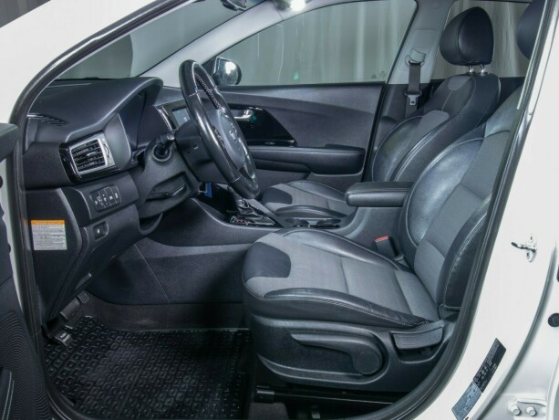 kia-niro-elektrisitetbensin-2017-big-35
