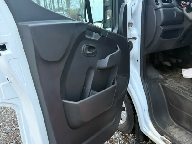 renault-master-diesel-2020-big-9