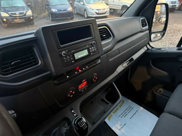 renault-master-diesel-2020-big-10