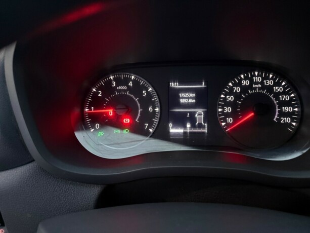 renault-master-diesel-2020-big-11