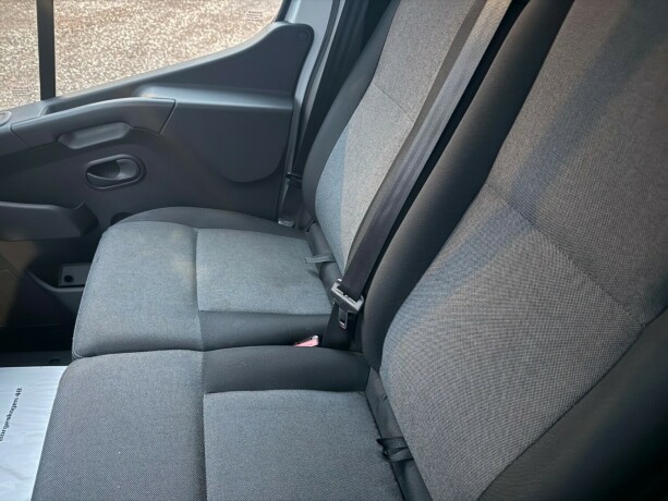 renault-master-diesel-2020-big-13