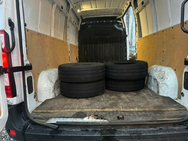 renault-master-diesel-2020-big-23