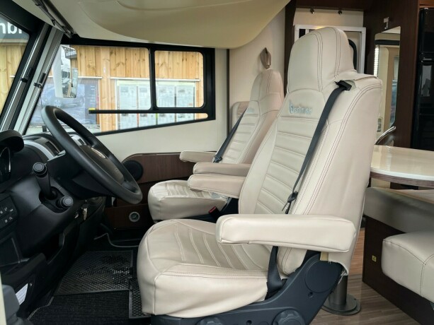 benimar-aristeo-694-queensbed-senkeseng-truma-6eh-stort-kj248leskap-fuktgasstest-tilstandsrapport-diesel-2015-big-13