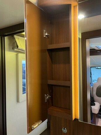 benimar-aristeo-694-queensbed-senkeseng-truma-6eh-stort-kj248leskap-fuktgasstest-tilstandsrapport-diesel-2015-big-49