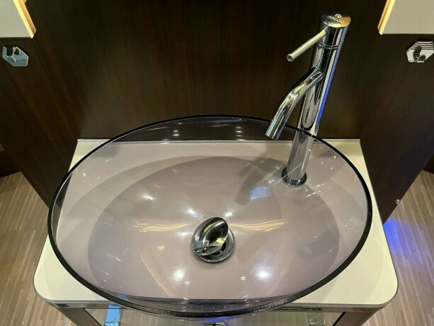 benimar-aristeo-694-queensbed-senkeseng-truma-6eh-stort-kj248leskap-fuktgasstest-tilstandsrapport-diesel-2015-big-51