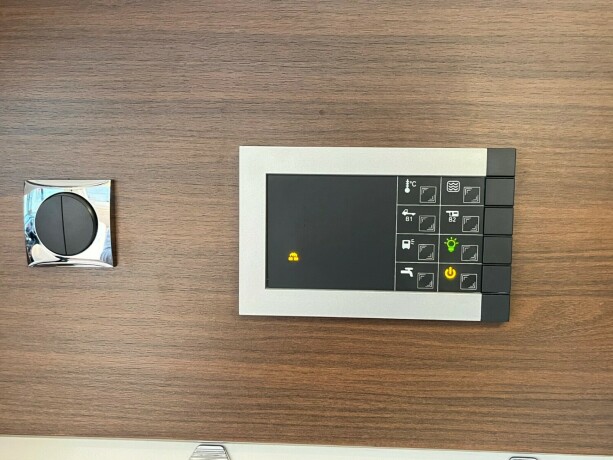 benimar-aristeo-694-queensbed-senkeseng-truma-6eh-stort-kj248leskap-fuktgasstest-tilstandsrapport-diesel-2015-big-29