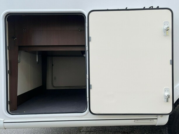 benimar-aristeo-694-queensbed-senkeseng-truma-6eh-stort-kj248leskap-fuktgasstest-tilstandsrapport-diesel-2015-big-9