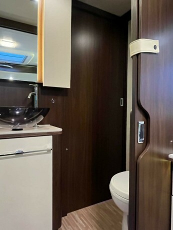 benimar-aristeo-694-queensbed-senkeseng-truma-6eh-stort-kj248leskap-fuktgasstest-tilstandsrapport-diesel-2015-big-66