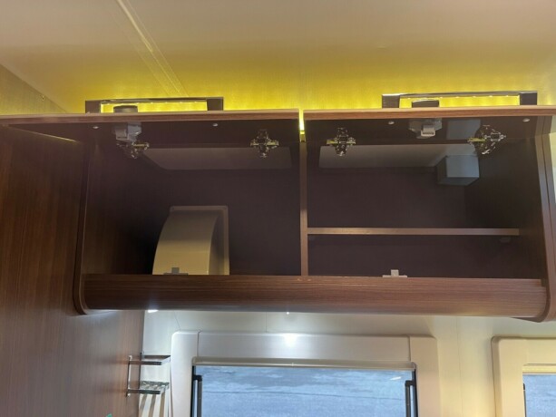 benimar-aristeo-694-queensbed-senkeseng-truma-6eh-stort-kj248leskap-fuktgasstest-tilstandsrapport-diesel-2015-big-32