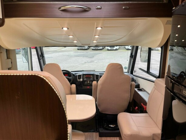 benimar-aristeo-694-queensbed-senkeseng-truma-6eh-stort-kj248leskap-fuktgasstest-tilstandsrapport-diesel-2015-big-23