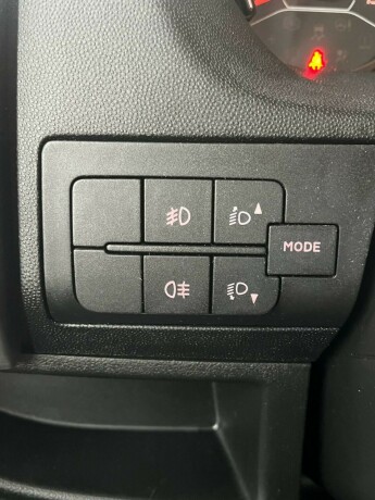 benimar-aristeo-694-queensbed-senkeseng-truma-6eh-stort-kj248leskap-fuktgasstest-tilstandsrapport-diesel-2015-big-14