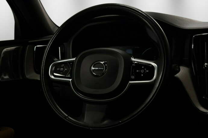 volvo-xc-60-plug-in-petrol-2019-big-18