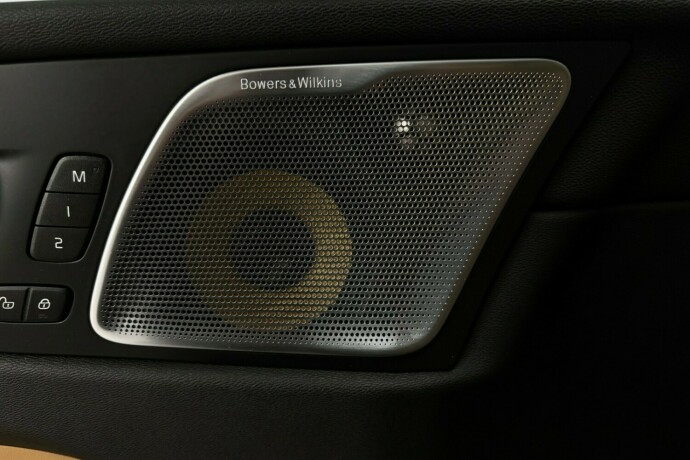 volvo-xc-60-plug-in-petrol-2019-big-28