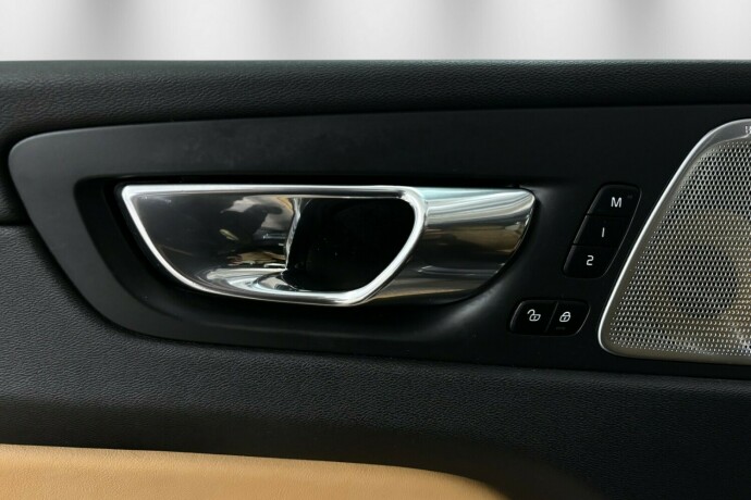 volvo-xc-60-plug-in-petrol-2019-big-13