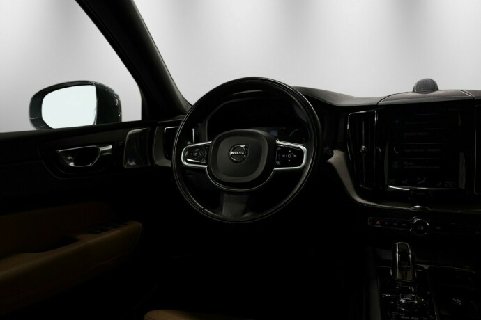 volvo-xc-60-plug-in-petrol-2019-big-17