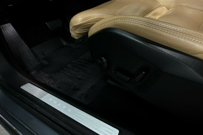 volvo-xc-60-plug-in-petrol-2019-big-14