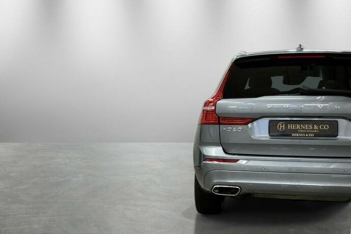 volvo-xc-60-plug-in-petrol-2019-big-8