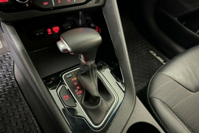 kia-niro-elektrisitetbensin-2017-big-16