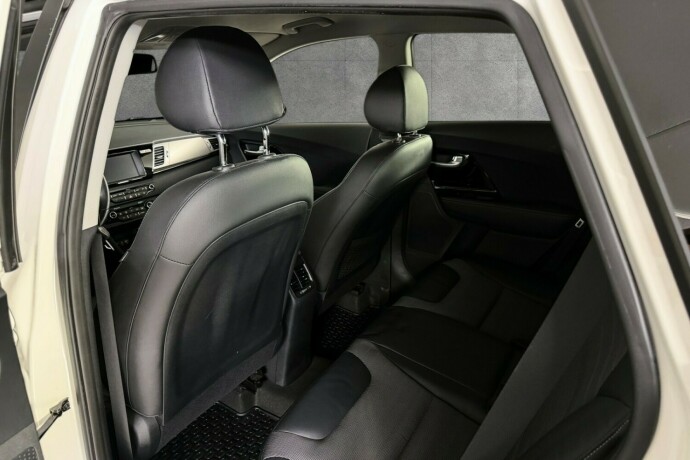 kia-niro-elektrisitetbensin-2017-big-10