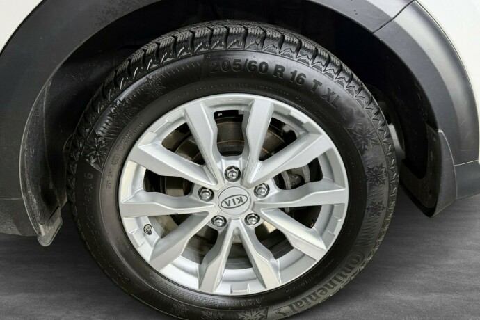 kia-niro-elektrisitetbensin-2017-big-25