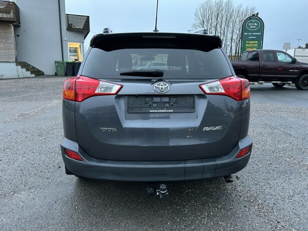 toyota-rav4-diesel-2013-big-5