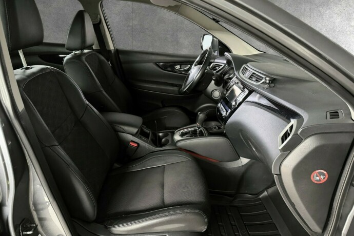 nissan-qashqai-bensin-2015-big-12