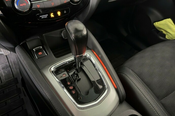 nissan-qashqai-bensin-2015-big-19