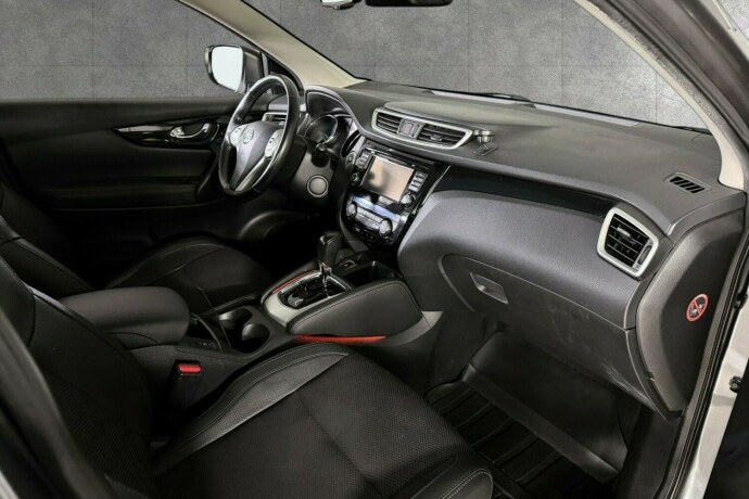 nissan-qashqai-bensin-2015-big-18