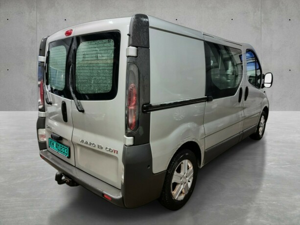 opel-vivaro-diesel-2006-big-5