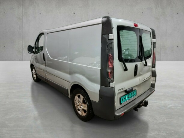 opel-vivaro-diesel-2006-big-3