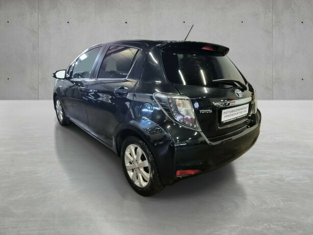 toyota-yaris-bensin-2014-big-4