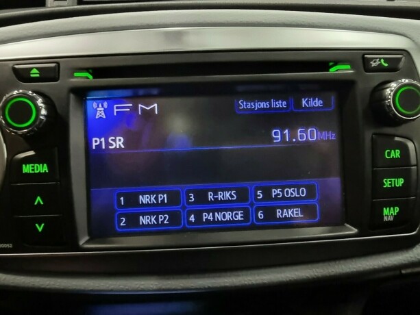 toyota-yaris-bensin-2014-big-16