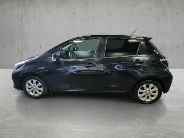 toyota-yaris-bensin-2014-big-3