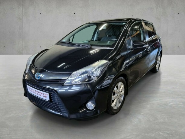toyota-yaris-bensin-2014-big-0