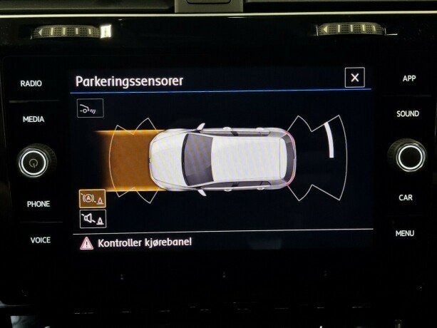 volkswagen-golf-elektrisitetbensin-2018-big-16